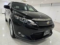 Toyota Harrier Premium 2.0 Sunroof 2015 Rear Entertainment Black